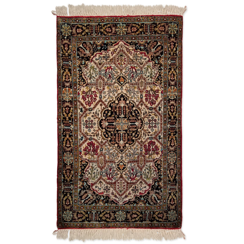 2'6" x 4'3"   Silk Persian Qom Rug Top View