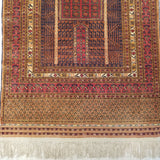 4'0" x 6'4"   Silk Hatchli Rug Angle View
