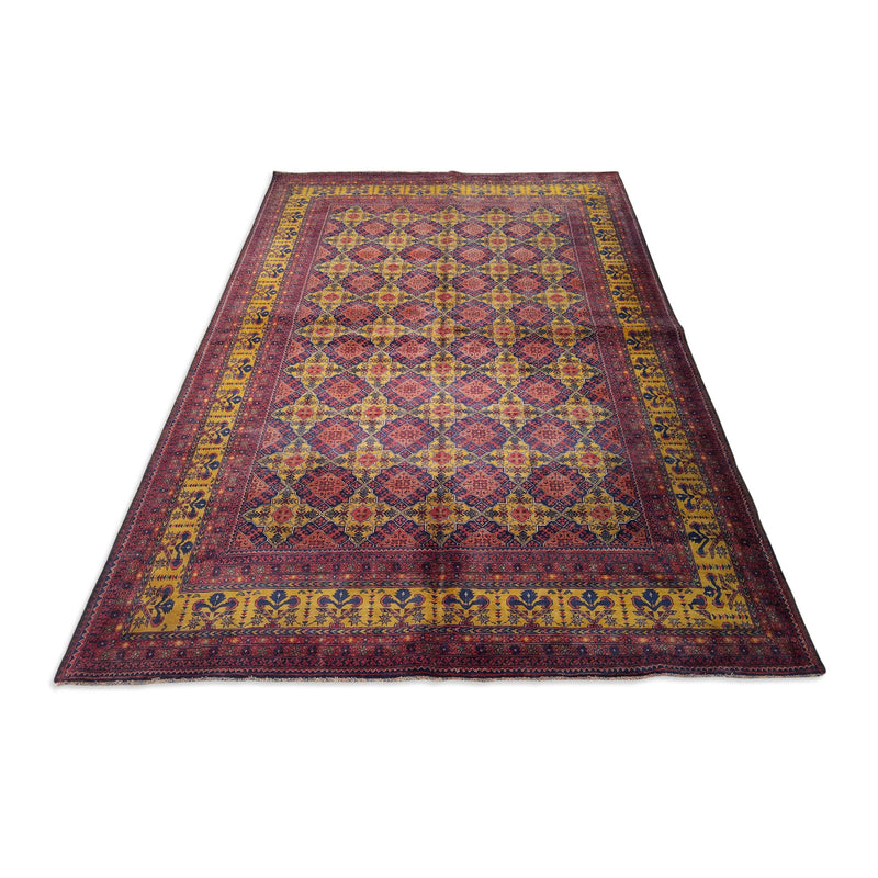 6'5" x 9'5"   Kunduz Rug Angle View