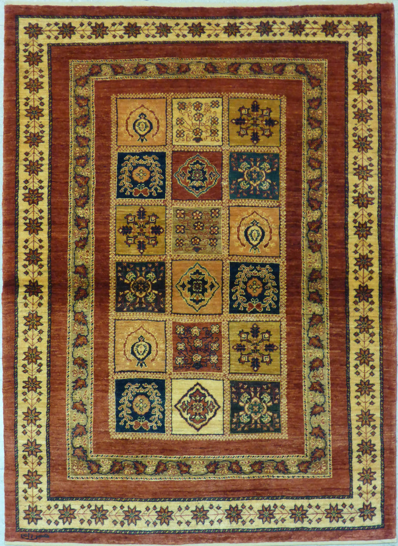 3'7" x 4'11"   Persian Kashkuli Rug Top View