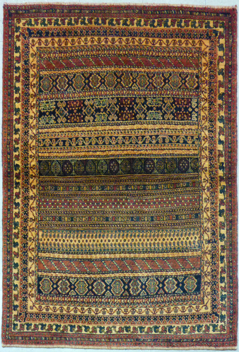 3'8" x 5'5"   Persian Kashkuli Rug Top View