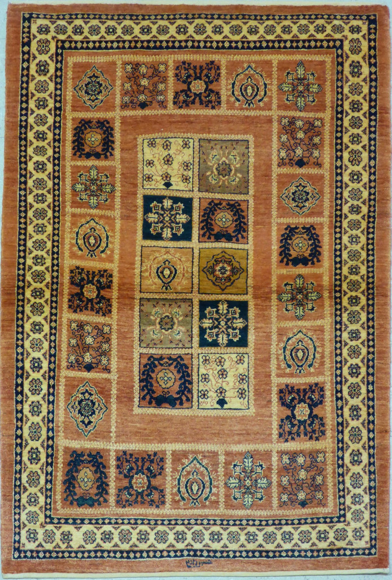 3'9" x 5'7"   Persian Kashkuli Rug Top View