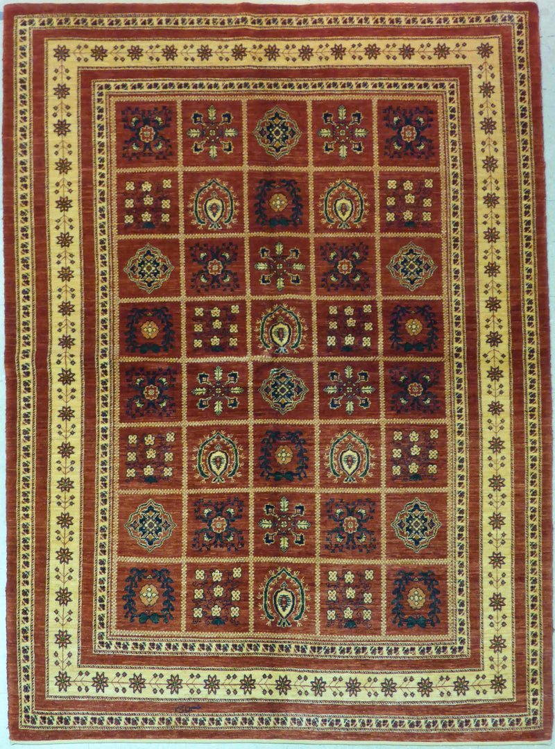 5'8" x 7'8"   Persian Kashkuli Rug Top View