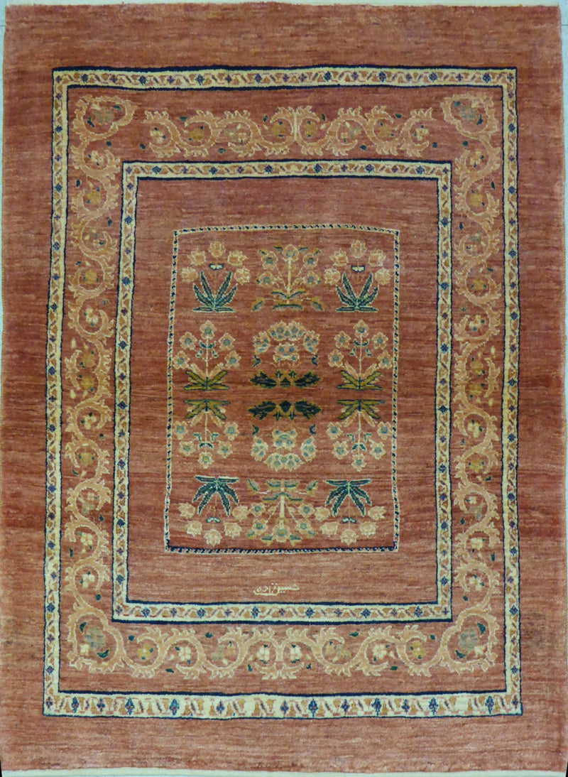 3'6" x 4'10"   Persian Kashkuli Rug Top View