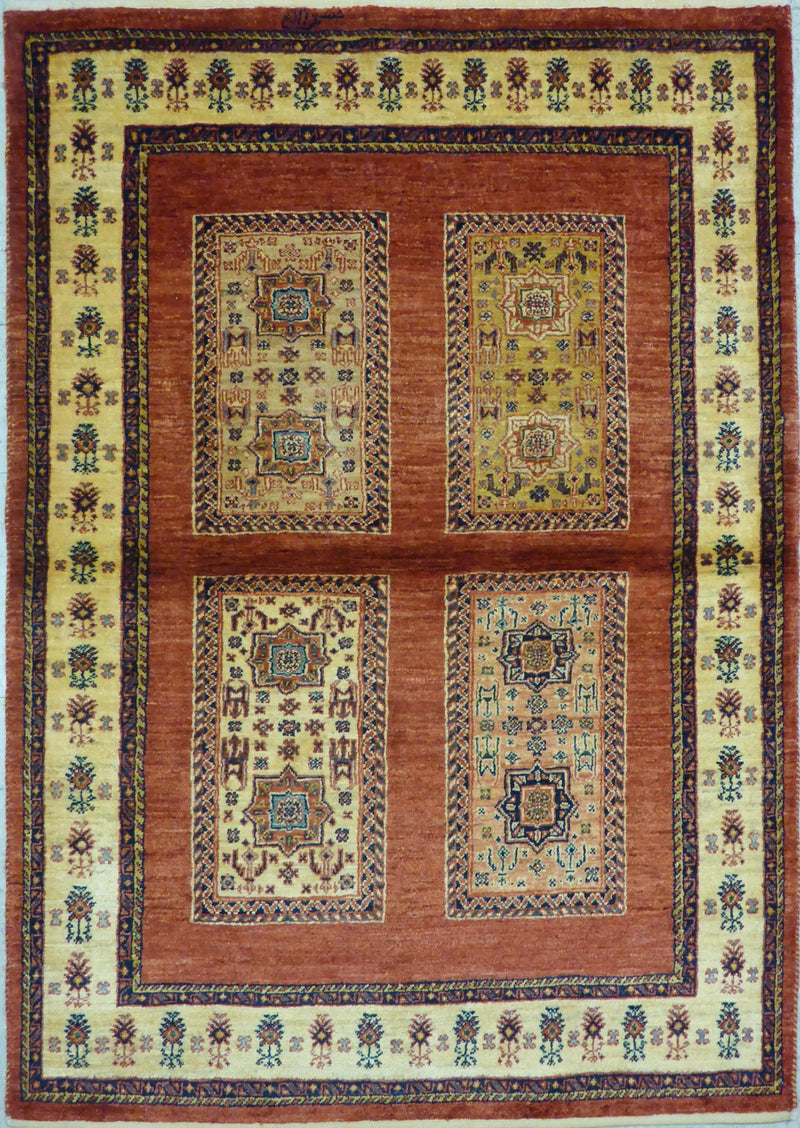 3'8" x 5'2"   Persian Kashkuli Rug Top View