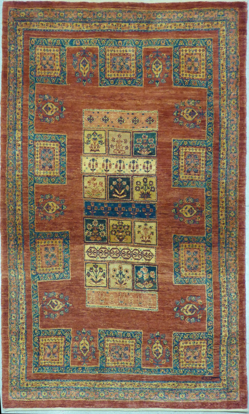 3'8" x 6'1"   Persian Kashkuli Rug Top View
