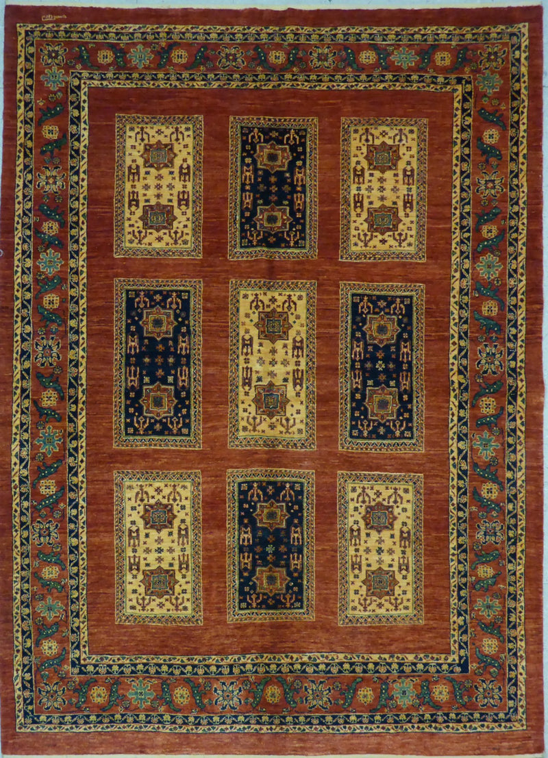 5'8" x 7'5"   Persian Kashkuli Rug Top View