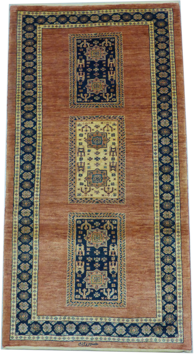 2'9" x 5'6"   Persian Kashkuli Rug Angle View