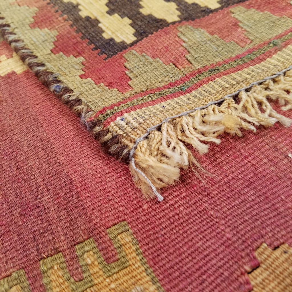 5'0" x 9'6"   Persian Vintage Qashqai Kilim Rug Back View