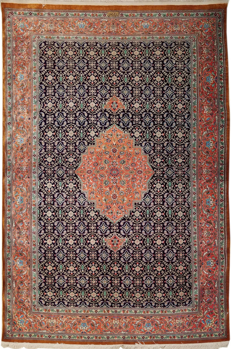 4'5" x 6'8"   Silk Persian Qom Rug Top View