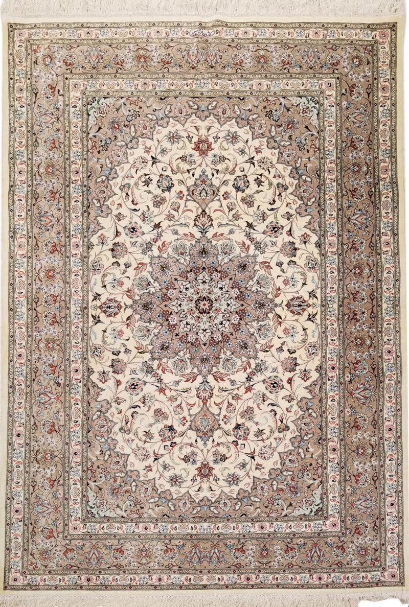 4'4" x 6'5"   Silk Persian Qom Rug Top View