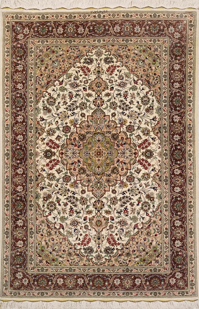 3'2" x 4'10"   Silk Persian Qom Rug Top View