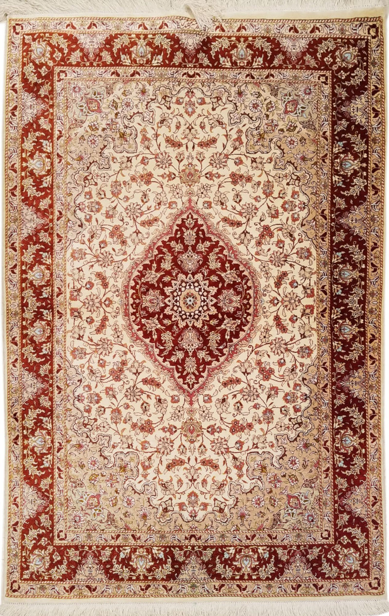 3'3" x 4'10"   Silk Persian Qom Rug Top View