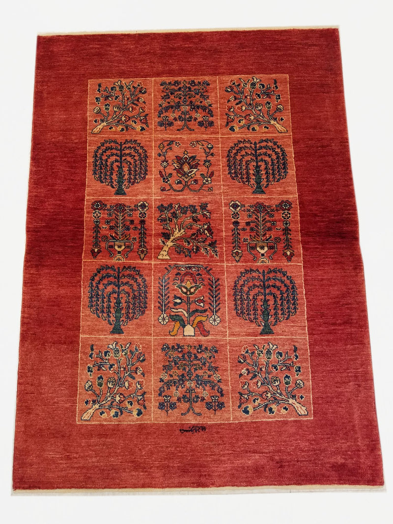 3'8" x 5'1"   Persian Kashkuli Rug Top View