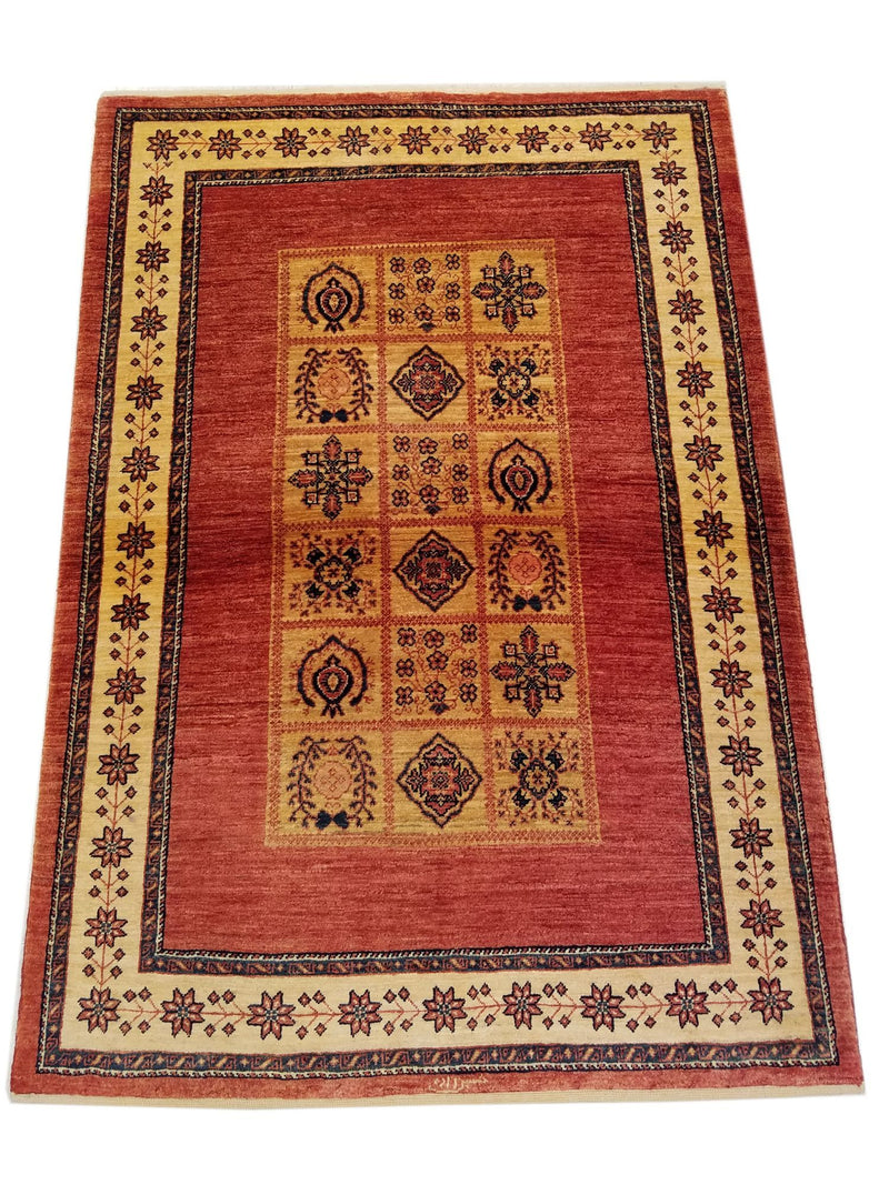3'8" x 5'2"   Persian Kashkuli Rug Top View