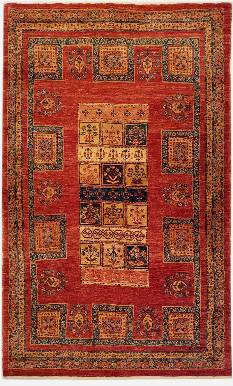 3'8" x 6'1"   Persian Kashkuli Rug Top View
