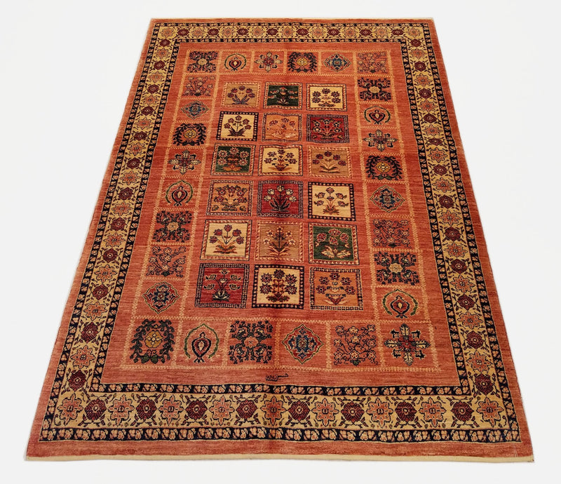 4'7" x 6'8"   Persian Kashkuli Rug Top View