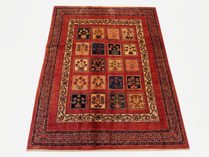 4'8" x 5'11"   Persian Kashkuli Rug Top View