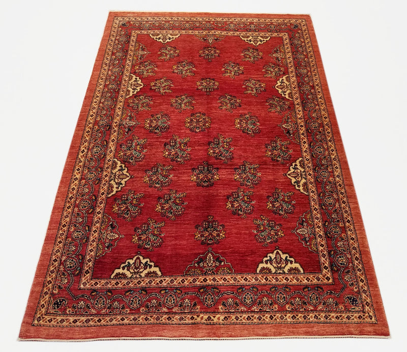 5'4" x 7'10"   Persian Kashkuli Rug Top View