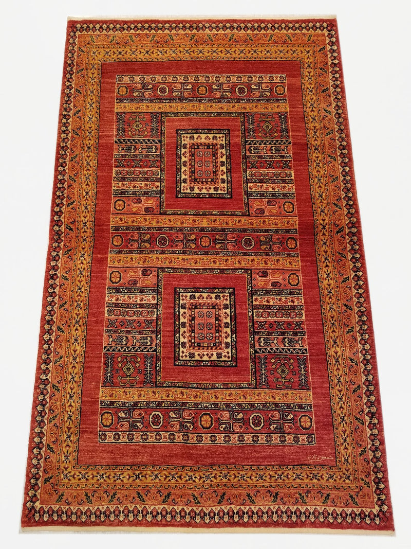 3'7" x 5'11"   Persian Kashkuli Rug Top View