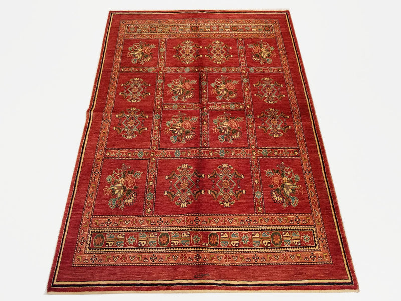 5'6" x 7'9"   Persian Kashkuli Rug Top View