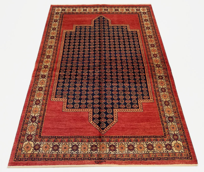 4'8" x 6'11"   Persian Kashkuli Rug Top View