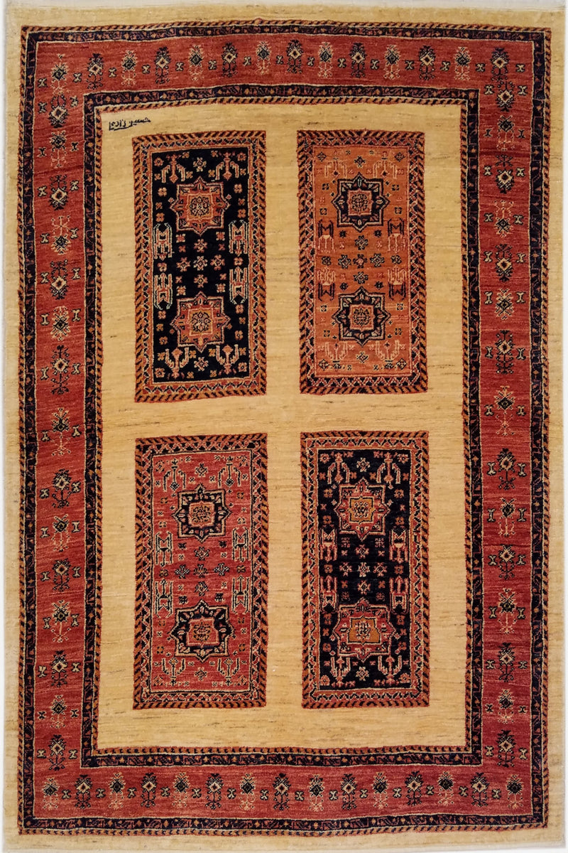 3'7" x 5'4"   Persian Kashkuli Rug Top View