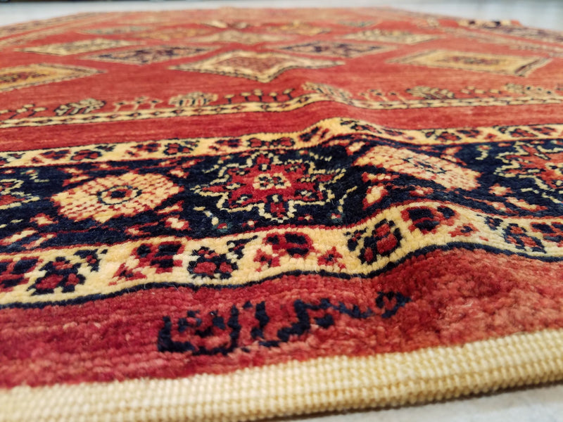 4'7" x 7'2"   Persian Kashkuli Rug Angle View