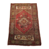 2'9" x 4'0"   Turkish Ortakoy Rug Angle View