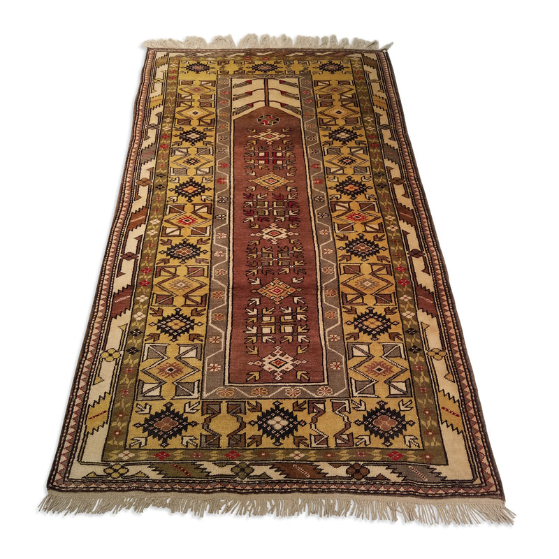 3'11" x 6'10"   Turkish Milas Rug Angle View