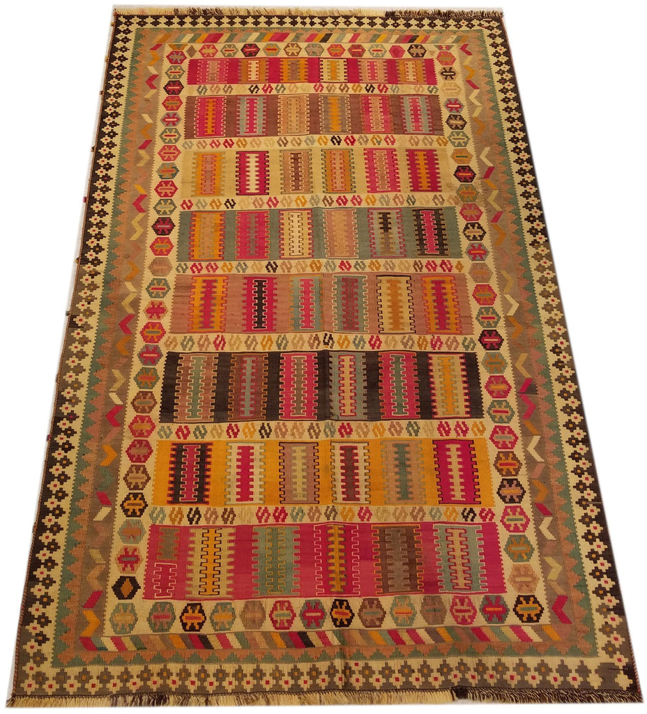 5'2" x 7'7"   Persian Vintage Qashqai Kilim Rug Angle View