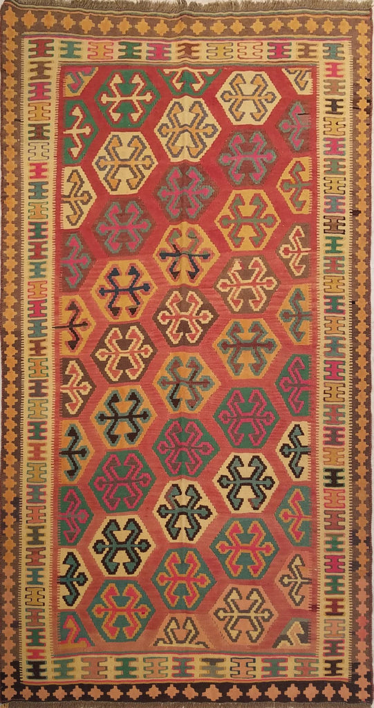 4'5" x 8'6"   Persian Vintage Qashqai Kilim Rug Top View