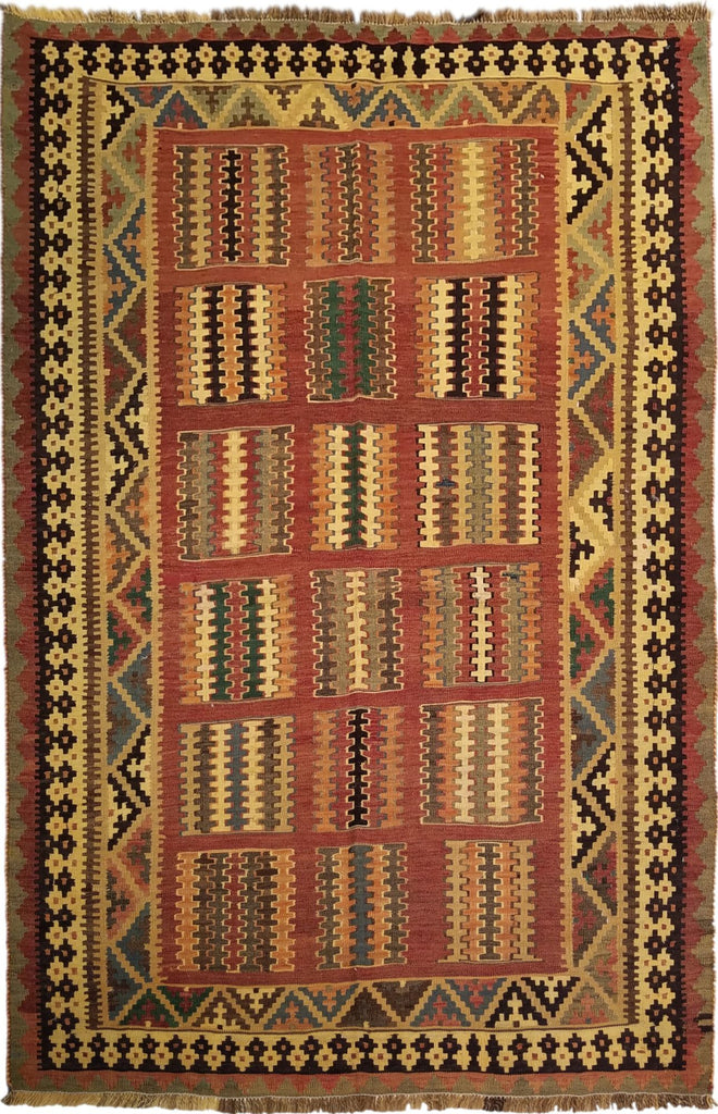 5'2" x 8'0"   Persian Vintage Qashqai Kilim Rug Top View